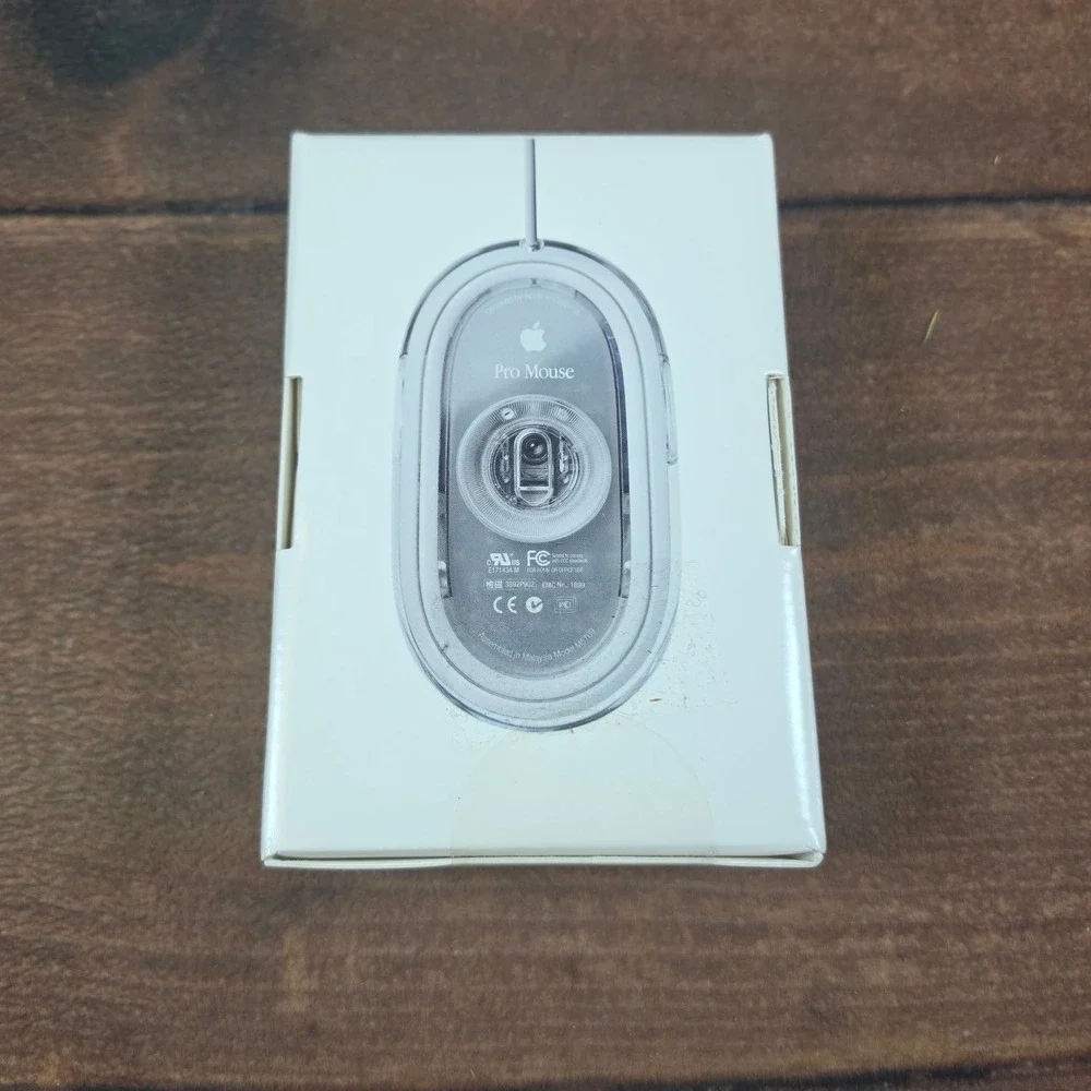 Apple Pro Mouse M8690G/A White New Wired Optical USB M5769 Vintage Tech